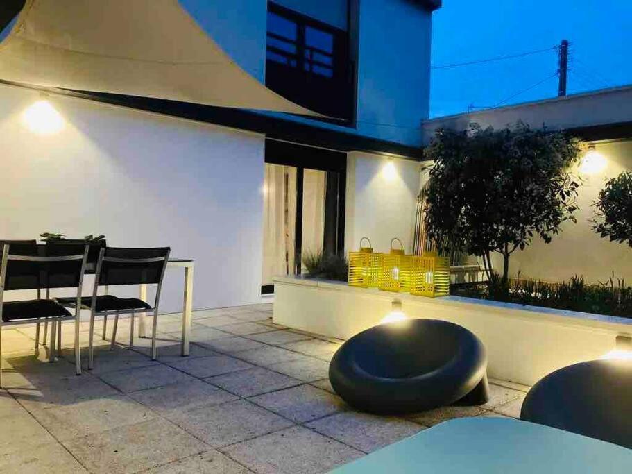 Le Rosa Bonheur Apartment Nantes Bagian luar foto